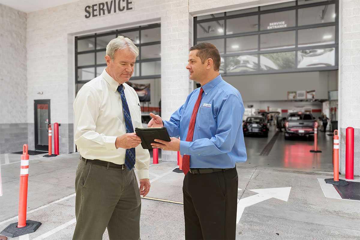 field-sales-conversation01.jpg