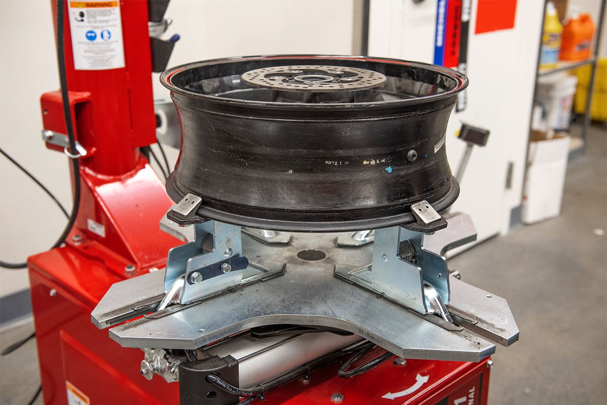 Motorcycle Tire Changers and Balancers Hunter Engineering Company®