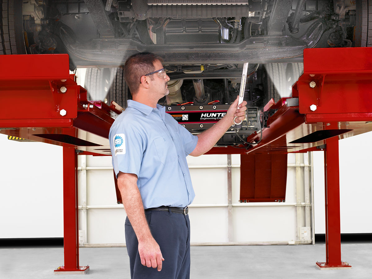 Hunter Rx45 Four Post Alignment Lifts | Hunter Engineering Company®