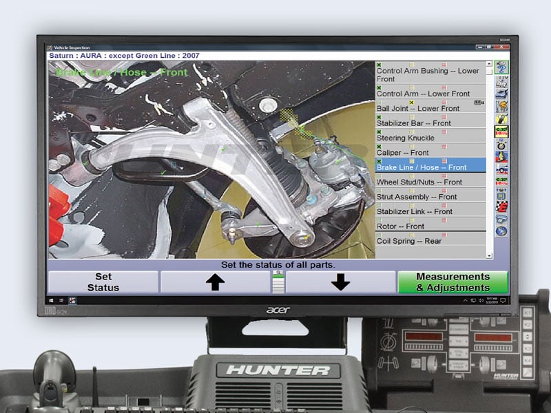 winalign software vehicle adjustment photo on computer screen