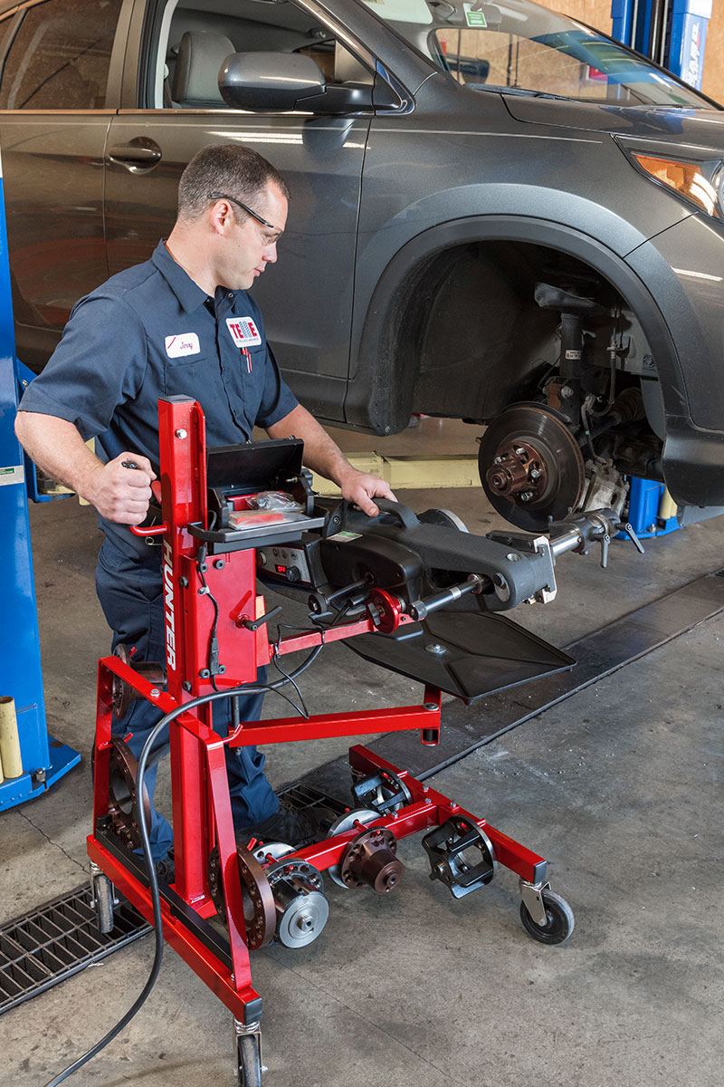 Elite® Brake Lathe Hunter Engineering Company®