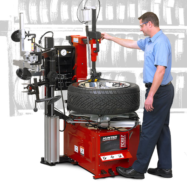 technician using hunter TCX57