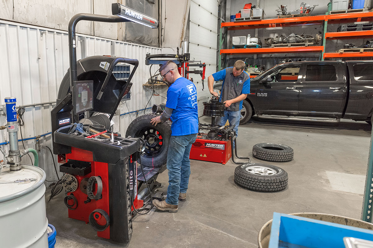 Road Force® Elite Wheel Balancer Hunter Engineering Company®