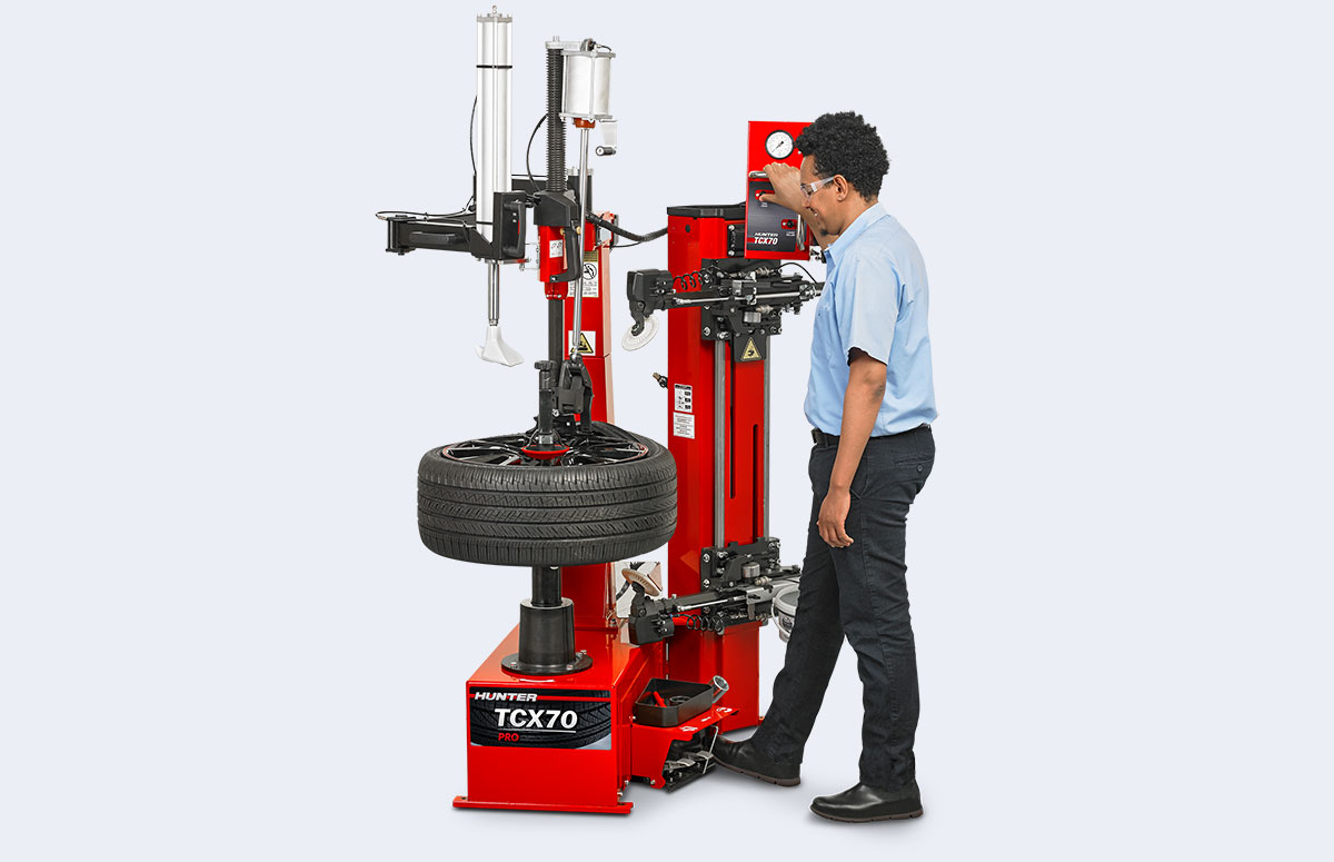 Center-Clamp Tire Changers  Hunter Engineering Company®