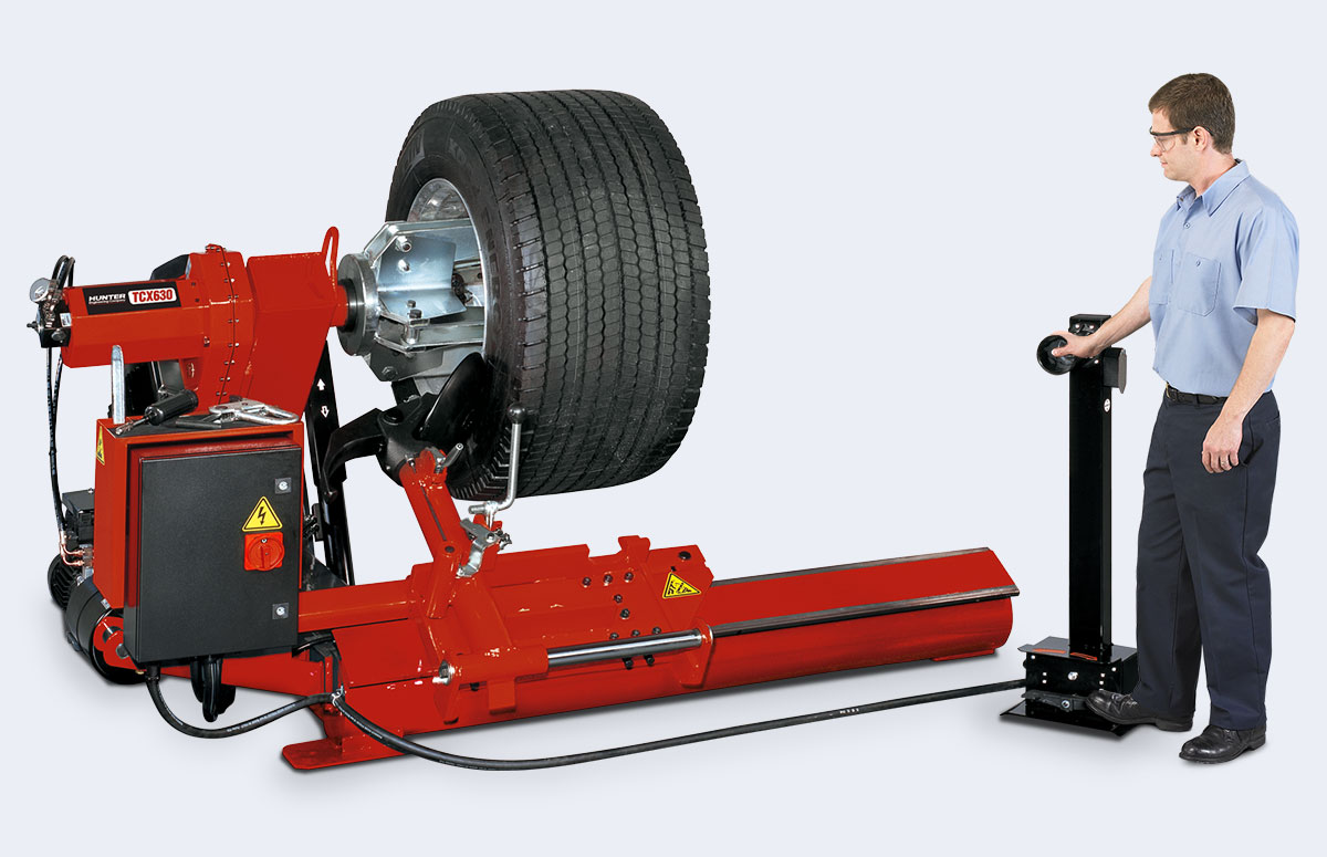 Détalonneur hydraulique pour décoller le talon des pneus poids lourds et  tracteurs
